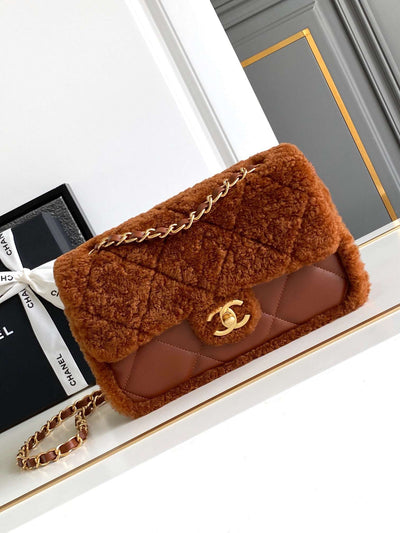 Bear Brown with Golden Chain Handle CH-049
