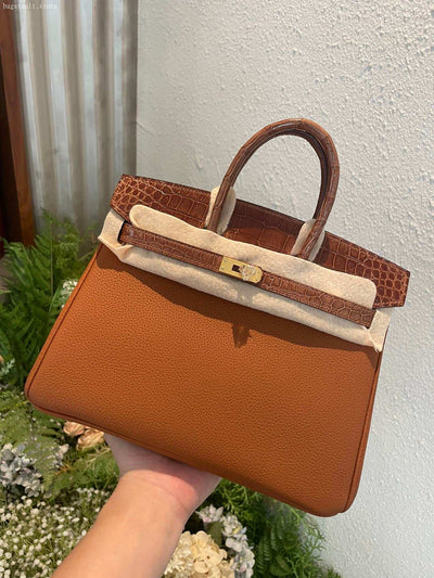 H-B Honey Brown in togo with crock